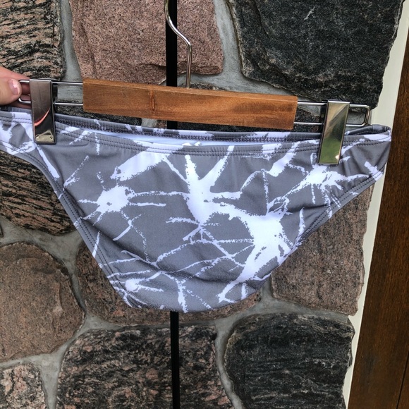 Hurley bikini - Picture 6 of 6